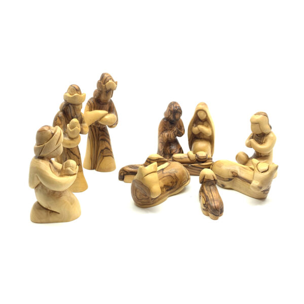 Nativity set figures with carved faces 12cm